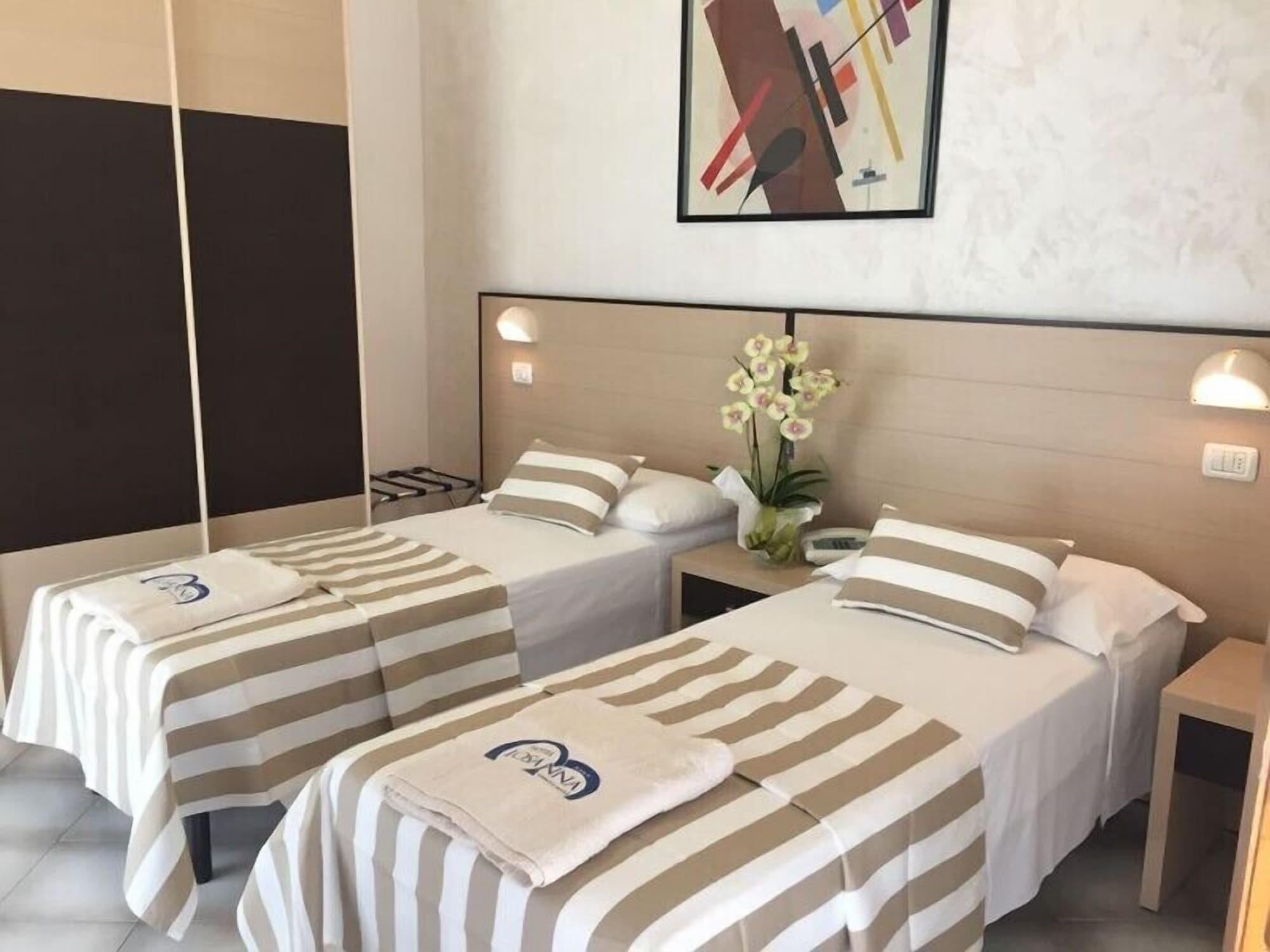 Hotel Losanna Gabicce Mare Eksteriør bilde