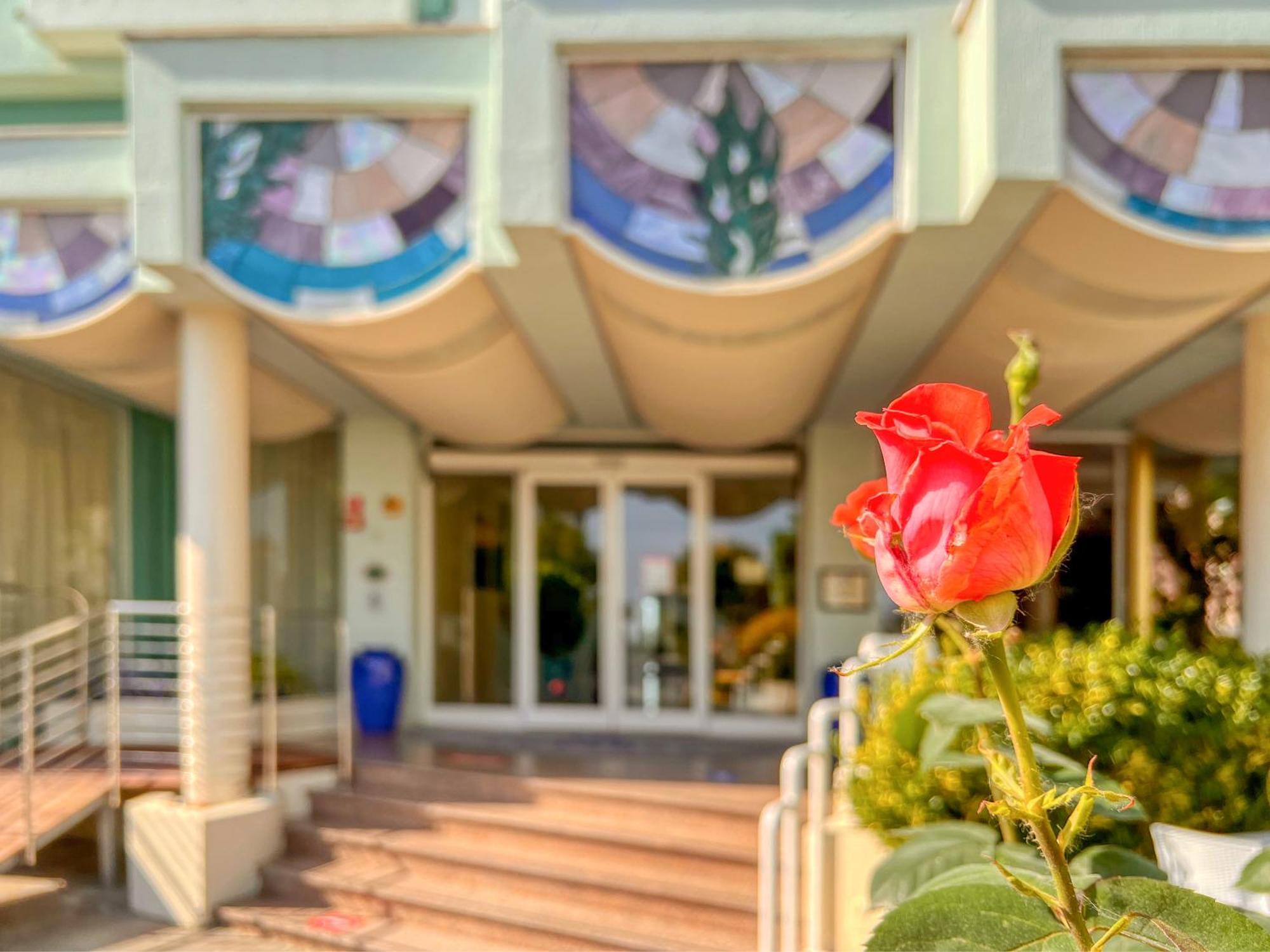 Hotel Losanna Gabicce Mare Eksteriør bilde