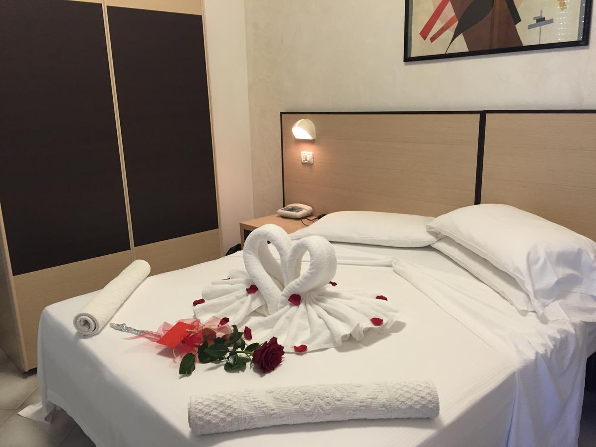 Hotel Losanna Gabicce Mare Eksteriør bilde