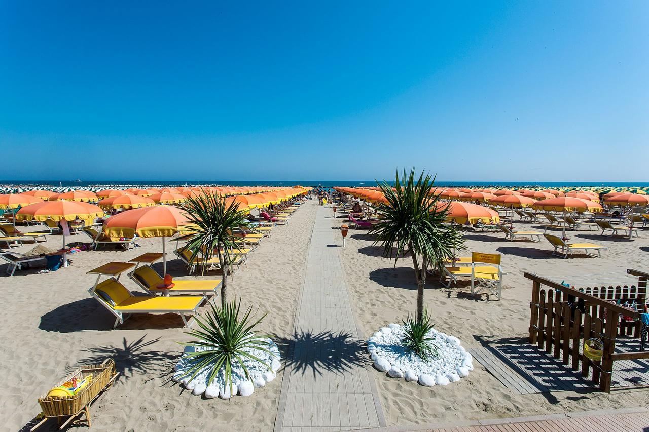 Hotel Losanna Gabicce Mare Eksteriør bilde