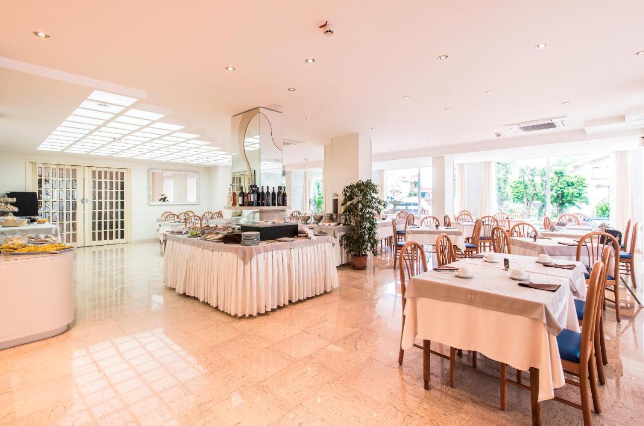 Hotel Losanna Gabicce Mare Eksteriør bilde